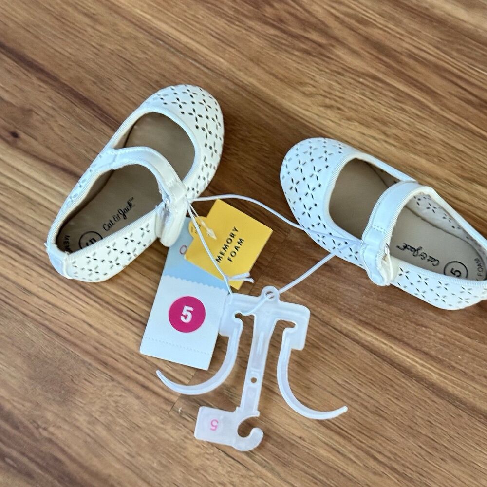 Cat & Jack Girls White Mary Jane Shoes Size 5T New - Picture 9 of 16